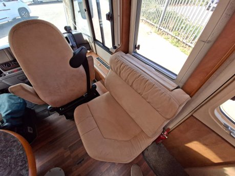 Carthago E-line Chic i47 28
