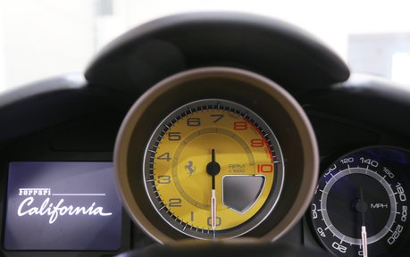 Ferrari California V8 - Daytona Style Seats, Shields and More 28