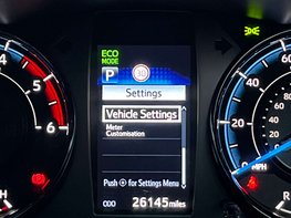 Toyota Hilux 2.8 HI-Luxury Invincible X D-4D 4WD Double Cab Auto 4WD 5dr 31