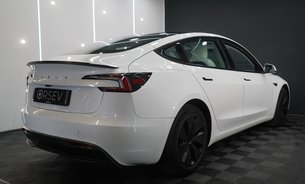 Tesla Model 3 RWD White Interior c300 Mile Range Vented Seats GROK AI One Owner VAT Q 9