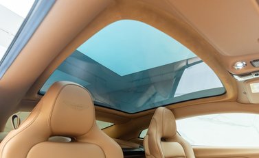 Aston Martin Vanquish V12 16