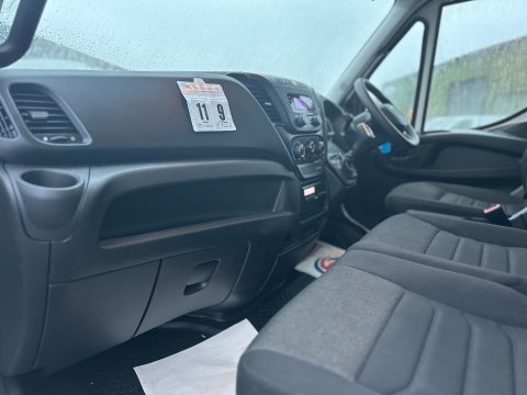 Iveco Daily 70C18HB 18