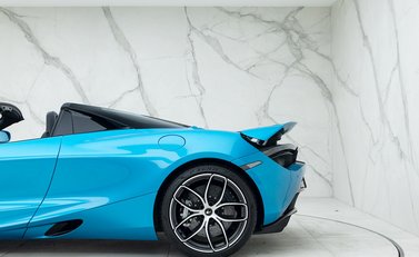 McLaren 720S Spider 29