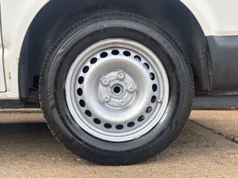 Volkswagen Transporter 2.0 Transporter T28 Startline TDI 9