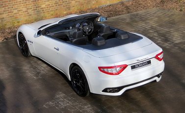 Maserati Grancabrio 9