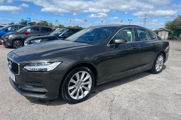Volvo S90 2.0 T4 MOMENTUM PLUS AUTO 4