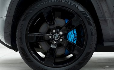 Land Rover Defender 90 V8 Bond Edition 8