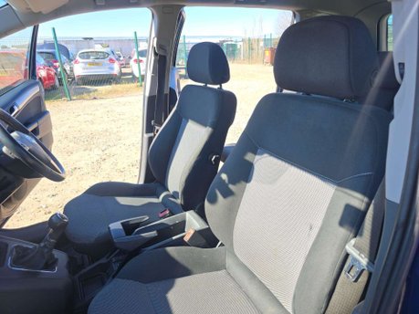 Vauxhall Zafira 1.6 16V Design Euro 5 5dr (SNav) 28