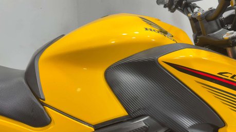 Honda CB 650 NAKED BIKE 2015 ONLY 10K MOT WARRANTY VERY CLEAN 650CC 23