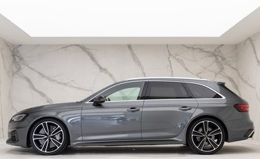 Audi RS4 Avant Carbon Edition 2