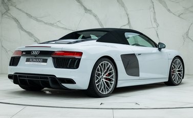 Audi R8 V10 Spyder 5
