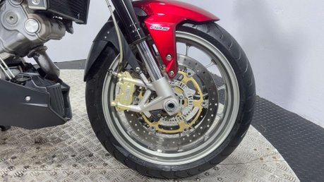 Aprilia Shiver GT 2011 ONLY 20K 1 OWNER NEW MOT VERY CLEAN SUPERMOTO 750CC 36