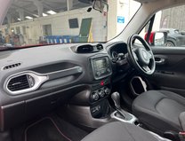 Jeep Renegade (Sold) 1.4T MultiAirII Longitude SUV 5dr Petrol DDCT Euro 6 (s/s) (140 ps) 17