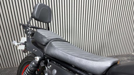Moto Guzzi V9 2016 ONLY 12K LONG MOT MODERN RETRO A2 853 32