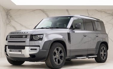 Land Rover Defender 110 HSE P300 6