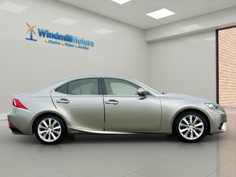 Lexus Is 2.5 300h Executive Edition E-CVT Euro 6 (s/s) 4dr 3