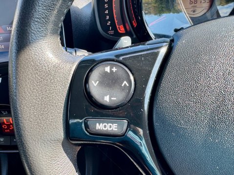 Toyota Aygo VVT-I X-CLUSIV X-SHIFT 22