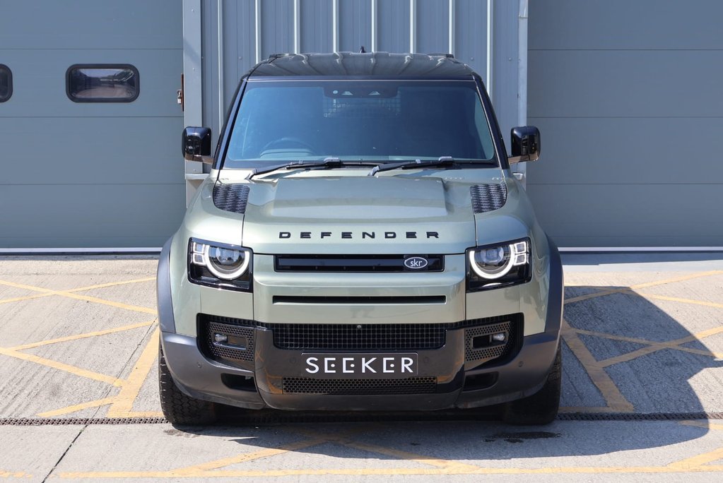Land Rover Defender 110 D250 HARD TOP SE MHEV styled by Seeker BIG SPEC 9