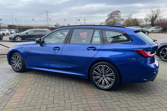 BMW 3 Series 330E M SPORT 14
