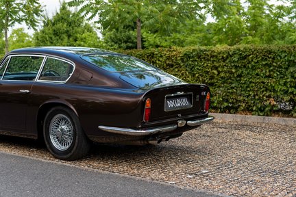 Aston Martin DB6 MKII 13