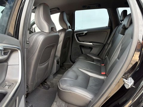 Volvo XC60 2.4 XC60 R-Design Luxury Nav D4 AWD Auto 4WD 5dr 39
