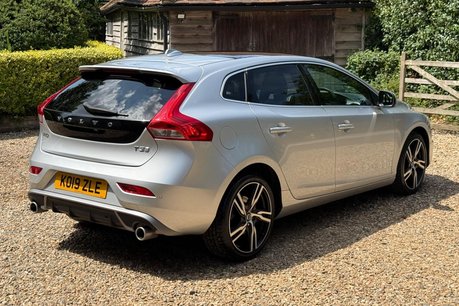 Volvo V40 T3 R-DESIGN EDITION 20