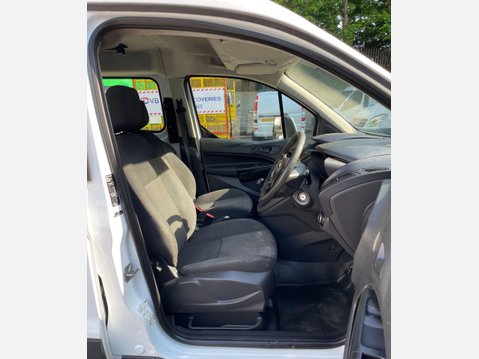 Ford Transit Connect 1.5 TDCi 230 Combi Van 6dr Diesel Manual L2 H1 (128 g/km, 99 bhp) 27
