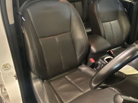 Nissan Navara 2.3 Navara Tekna dCi Auto 4WD 5dr 11