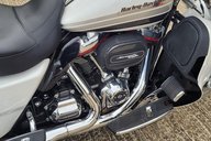 Harley-Davidson Road Glide CVO TRI GLIDE 20