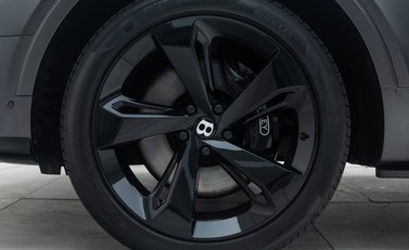 Bentley Bentayga V8 First Edition 32