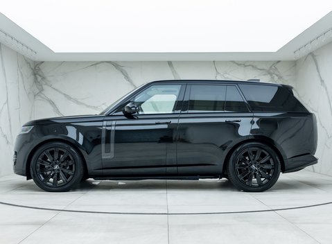 Land Rover Range Rover P510e First Edition 2