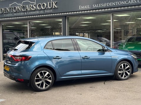 Renault Megane ICONIC TCE 9