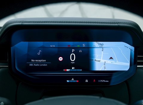 Land Rover Range Rover D350 Autobiography LWB 7 Seater 16