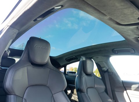 Porsche Taycan Turbo S 13