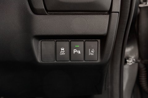 Honda Jazz I-VTEC EX NAVI 15