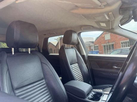 Land Rover Discovery Sport 2.0 Discovery Sport SE D Auto 4WD 5dr 18