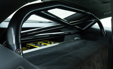 Mercedes-Benz AMG GT R PRO 13