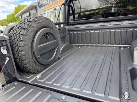 Ineos Grenadier 3.0P Fieldmaster Edition Auto 4WD Euro 6 (s/s) 4dr 9