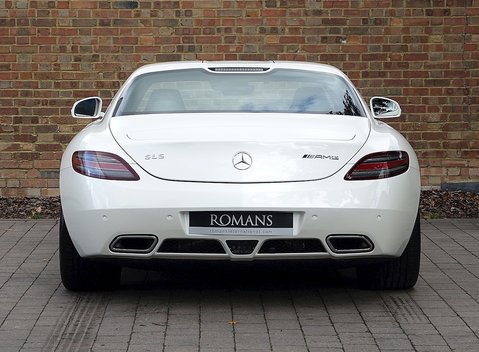 Mercedes-Benz SLS AMG 7