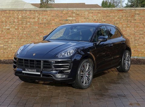 Porsche Macan Turbo 23