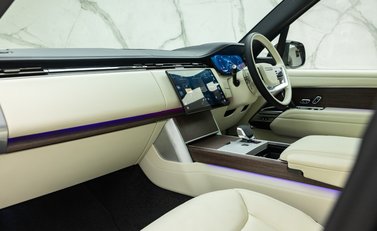 Land Rover Range Rover P550e AUTOBIOGRAPHY 19