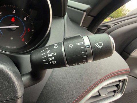 Jaguar XE 2.0 XE R-Sport D AWD Auto 4WD 4dr 30
