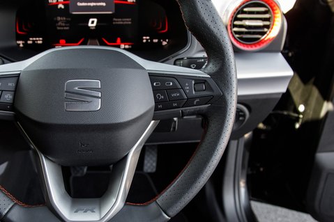 SEAT Arona ECOTSI FR 19