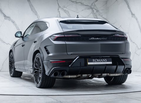 Lamborghini Urus SE 10