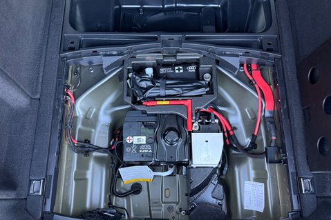 Audi A4 AVANT TDI S LINE MHEV - REVERSE CAMERA - 8 AUDI MAIN DEALER SERVICES 59