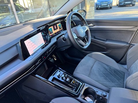 Volkswagen Golf STYLE ETSI DSG 11