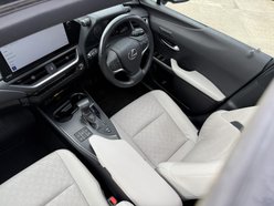 Lexus Ux 2.0 250h Takumi SUV 5dr Petrol Hybrid E-CVT Euro 6 (s/s) (184 ps) 52