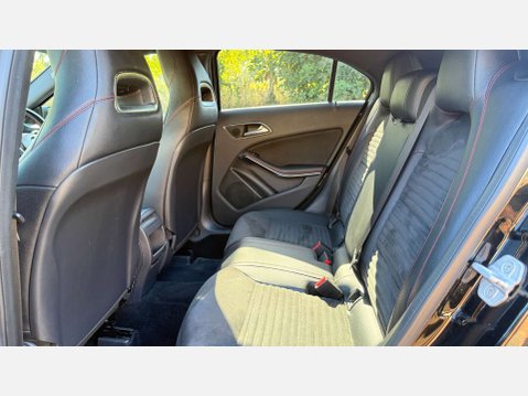Mercedes-Benz A Class 1.8 A180 BlueEfficiency AMG Sport CDi Auto 5dr 11
