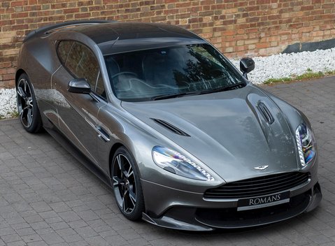 Aston Martin Vanquish S 8