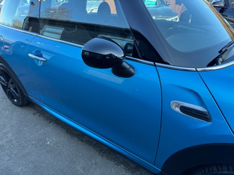 Mini Hatch COOPER SPORT 37